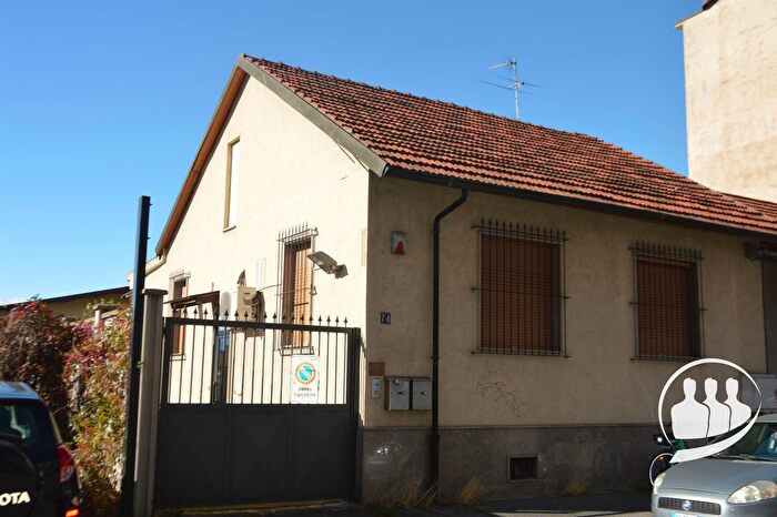 Casa con 5 locali in vendita in Via La Thuile, Torino