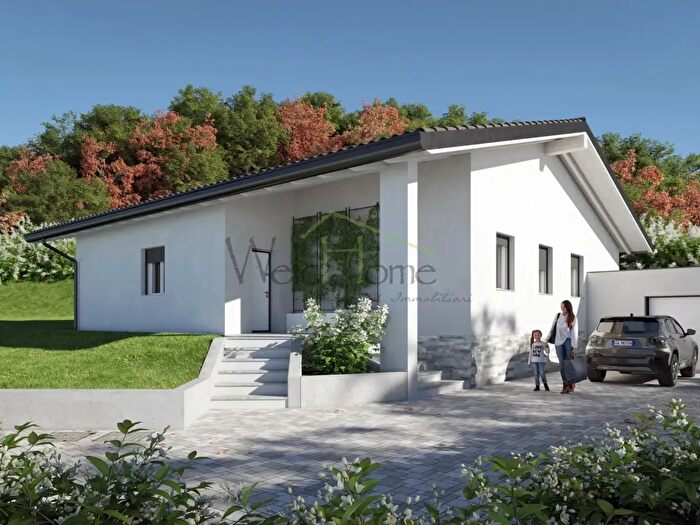 Casa quadrilocale in vendita in Via alla Cava, Tavernerio