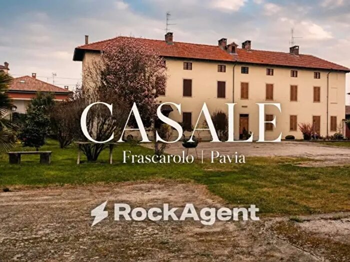 Casa con 6 locali in vendita in Via Manzoni, Frascarolo