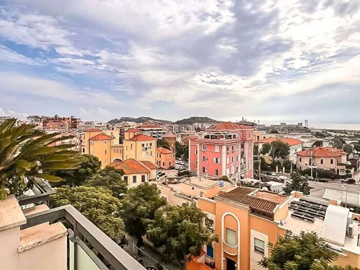 Appartamento trilocale in affitto in Via Milano No Number, Bonaria, Cagliari