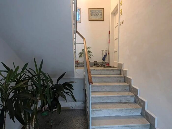 Appartamento trilocale in vendita in Barga
