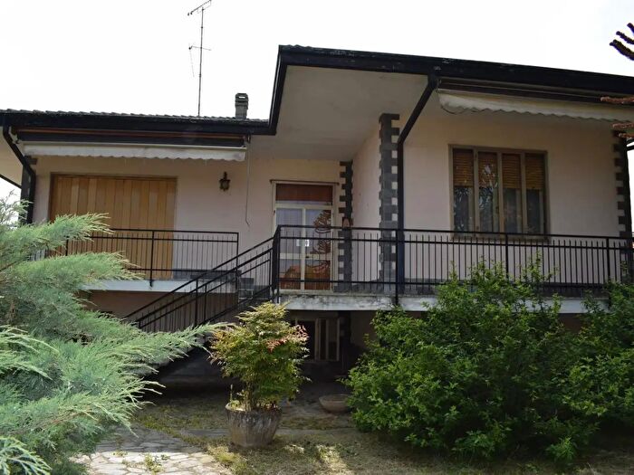 Casa con 6 locali in vendita in Corso Umberto, Gambolo'