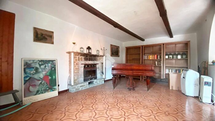 Casa quadrilocale in vendita in Via Tetti Capriolo, Cinzano