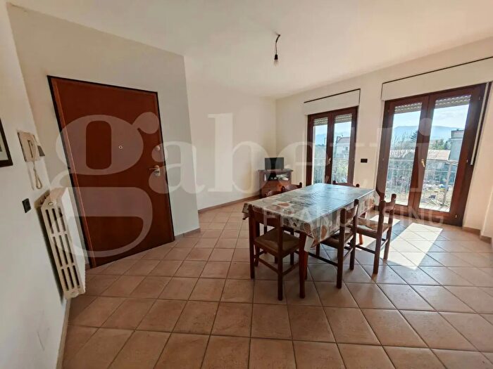 Appartamento trilocale in vendita in Via Benvenuto Cellini, Venafro