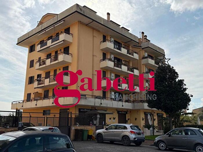 Appartamento quadrilocale in affitto in Via Grotta, San Nicola la Strada