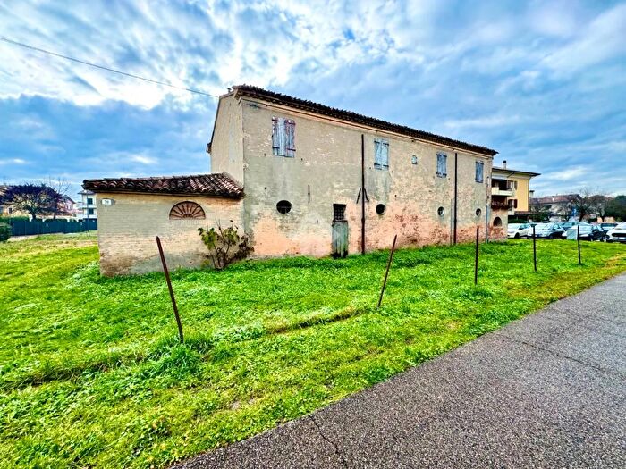 Casa quadrilocale in vendita in Via l Tosi Gia Giovedia, San Mauro Pascoli