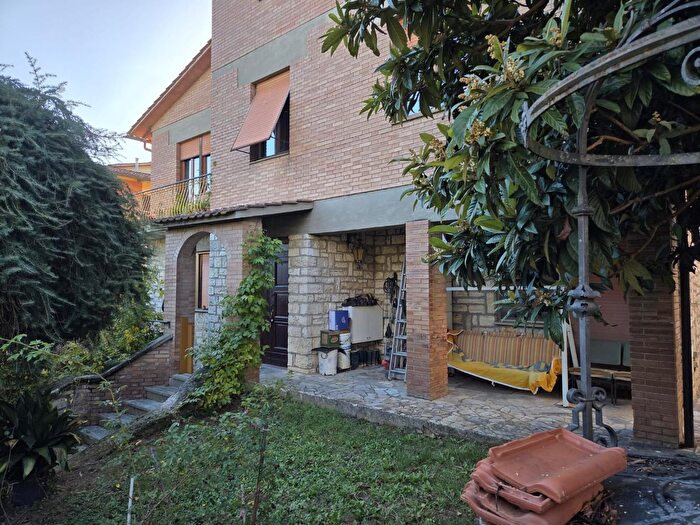 Casa con 16 locali in vendita in Uopini Si, Monteriggioni