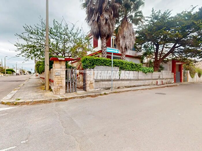 Casa quadrilocale in vendita in Via del Fante, Melendugno