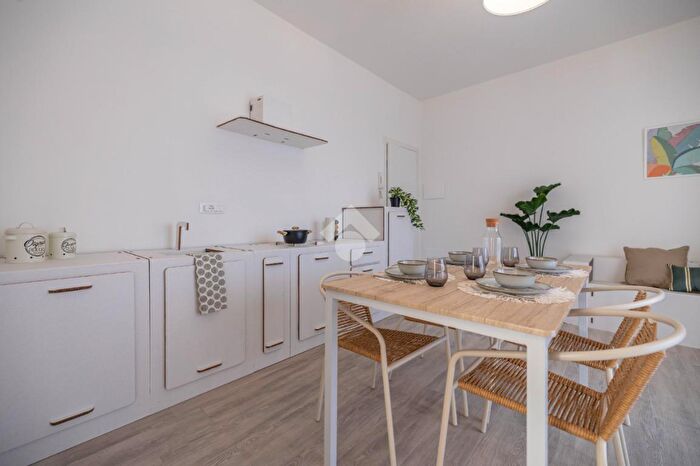 Appartamento trilocale in vendita in Via Francesco dAlmeida, Ravenna