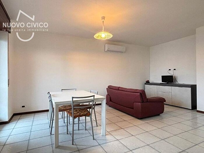 Appartamento trilocale in affitto in Via Michelangelo Buonarroti, Vago, Lavagno