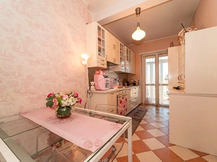 Appartamento quadrilocale in vendita in Via Sospello, Torino