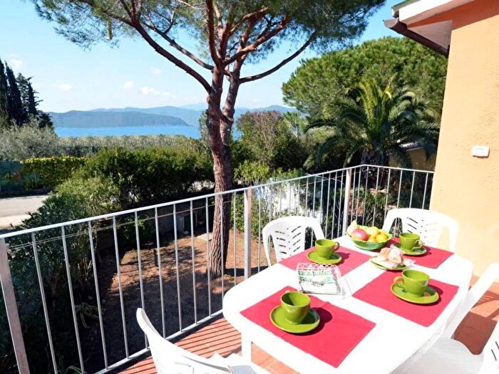 Appartamento monolocale in affitto in Capoliveri