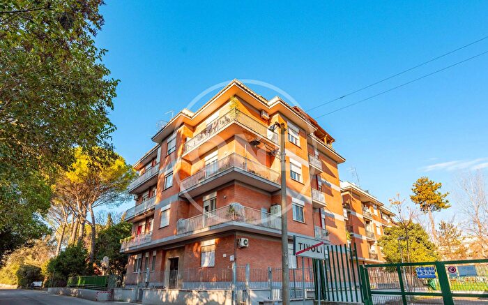 Appartamento trilocale in vendita in Strada Favale, Tivoli