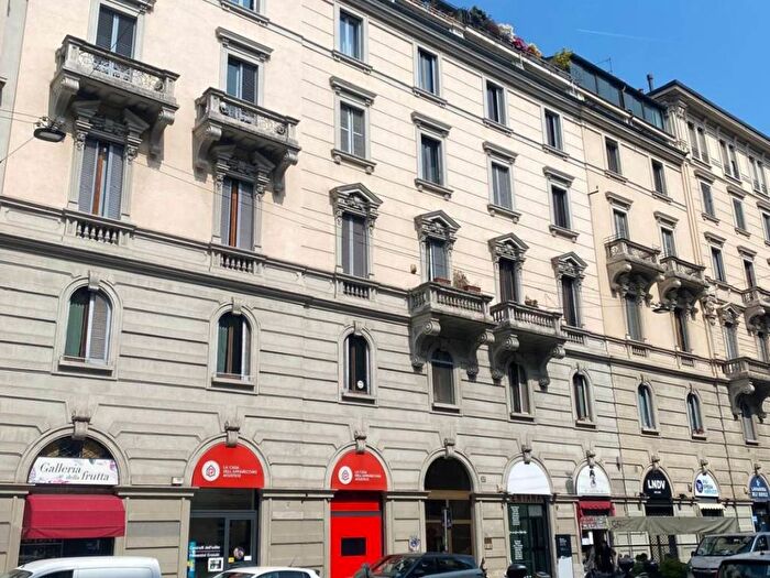 Appartamento bilocale in affitto in Via Plinio, Buenos Aires, Milano