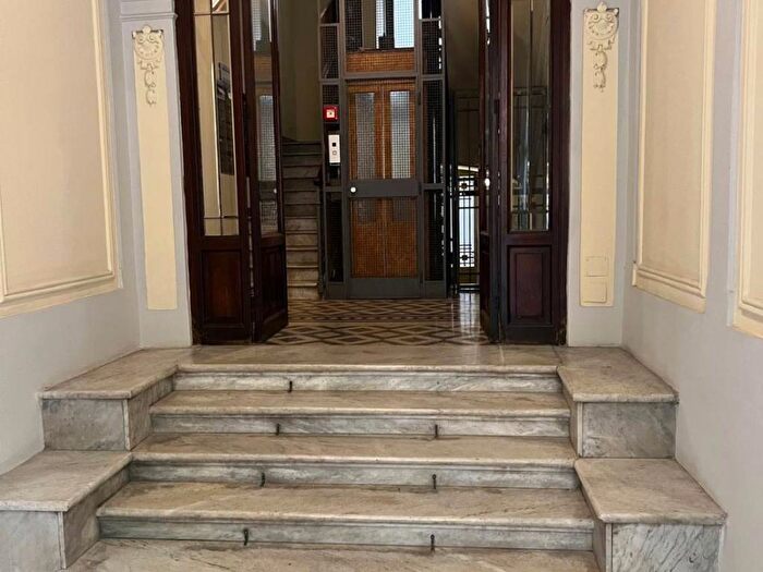 Appartamento trilocale in affitto in Via Valadier, Prati, Roma