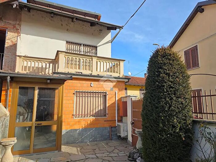 Casa con 5 locali in vendita in Via Alfieri di Sostegno, Santena