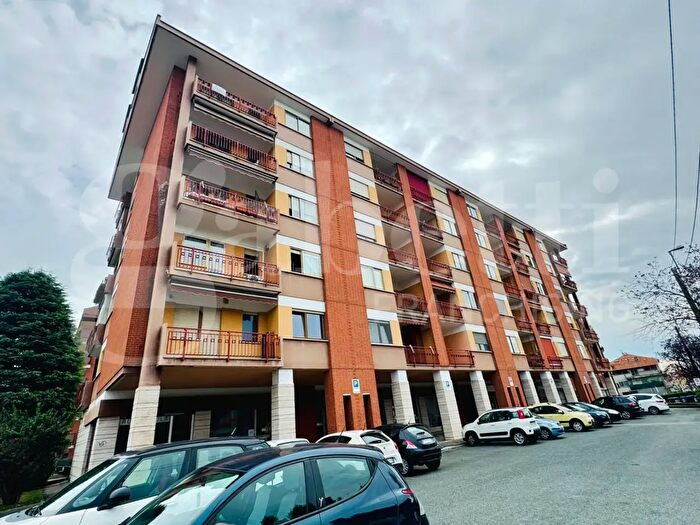 Appartamento con 5 locali in vendita in Via Val della Torre, Alpignano