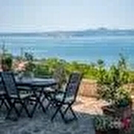 Casa in vendita in Bolsena