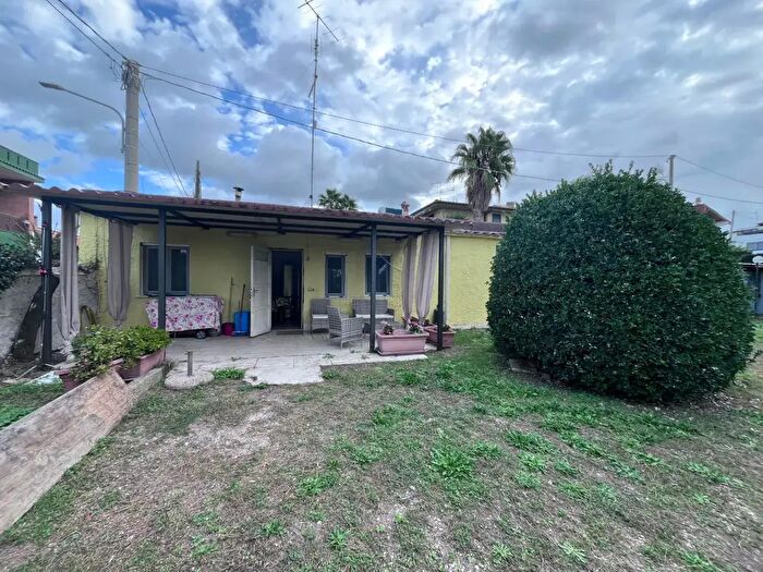 Casa trilocale in vendita in Via Belvedere, Anzio