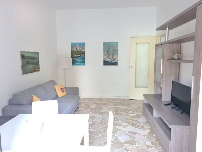 Appartamento bilocale in affitto in Via Santorre Santarosa, San Giovanni, Rho