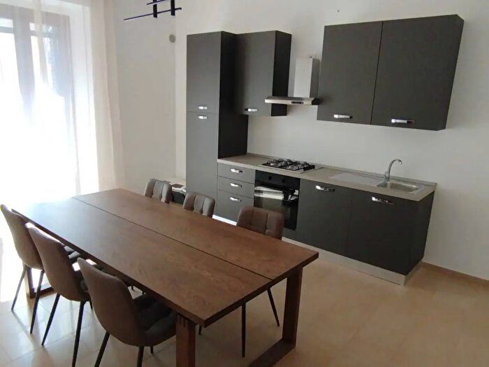 Appartamento quadrilocale in affitto in Via Re di Puglia, Lamezia Terme