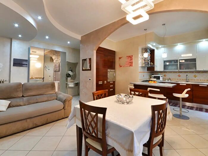 Appartamento trilocale in vendita in Via De Gasperi, Muggiò