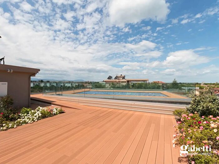 Appartamento quadrilocale in vendita in Via Romagna, Gabicce Mare