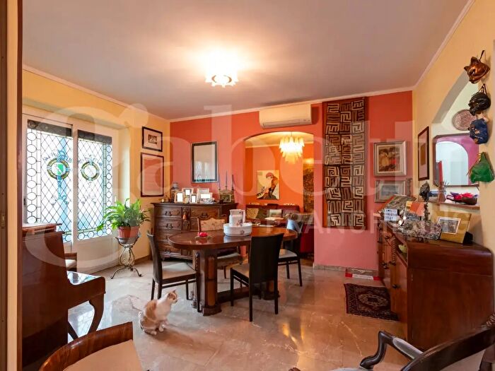 Appartamento con 5 locali in vendita in Via Venini, Milano