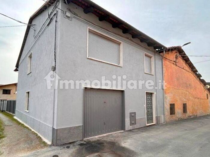 Casa trilocale in affitto in Via Umberto, Margarita