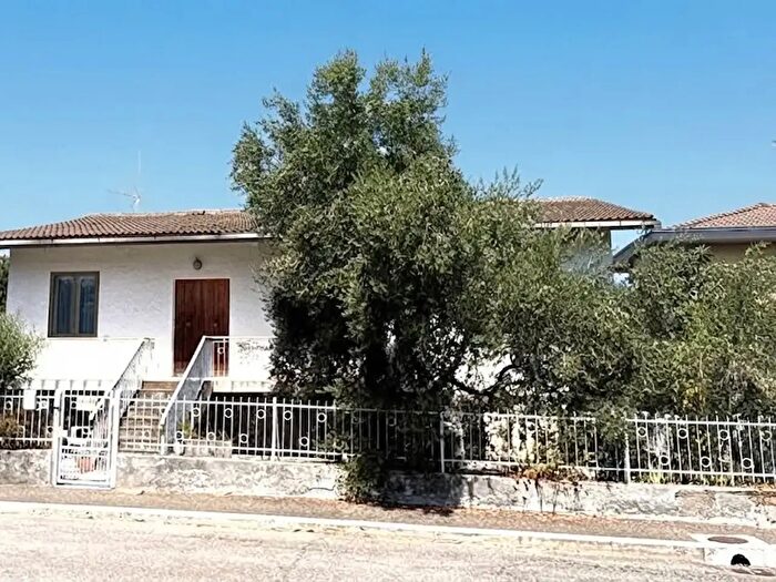 Casa con 5 locali in vendita in Via Etna, Grosseto