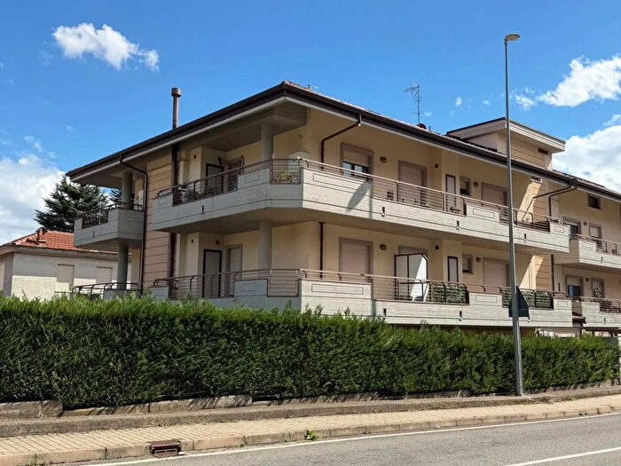 Appartamento trilocale in affitto in Viale Settembre, Pinerolo