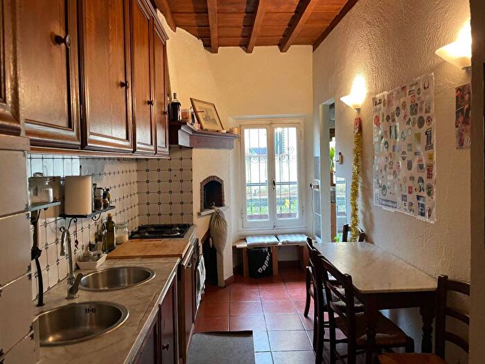 Appartamento trilocale in affitto in Via dellOrto, San Frediano, Firenze