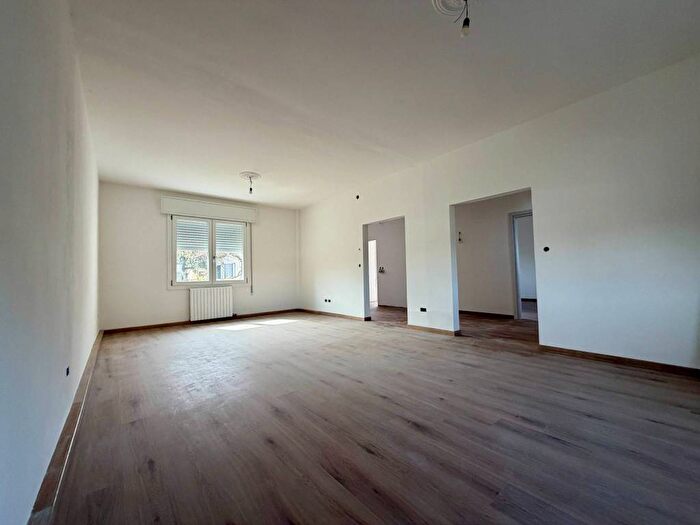 Casa quadrilocale in affitto in Via Ticino, Centro, Piazzola sul Brenta