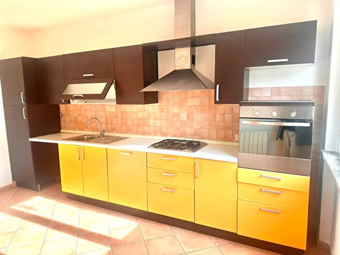 Appartamento con 5 locali in vendita in Via Copernico, Olbia