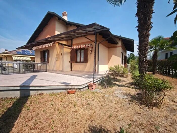Casa con 5 locali in affitto in Via Giovanni Pascoli, San Carlo Canavese