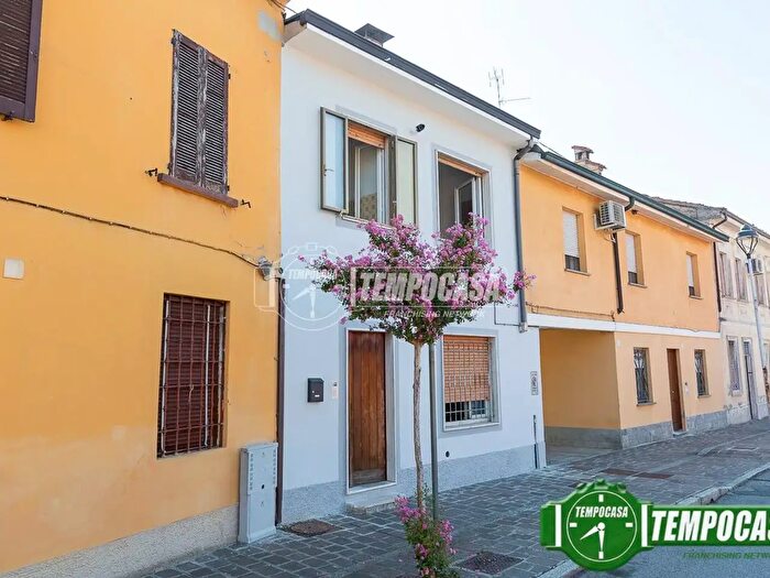 Appartamento trilocale in vendita in Via Guainoldo, Soresina