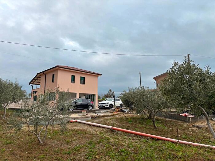 Casa con 5 locali in vendita in Contrada Santuzza Caltanissetta, Caltanissetta