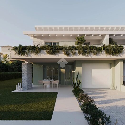 Casa quadrilocale in vendita in Castel Goffredo