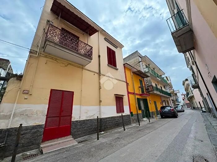 Appartamento trilocale in vendita in Via Ernesto Faraone, Caivano