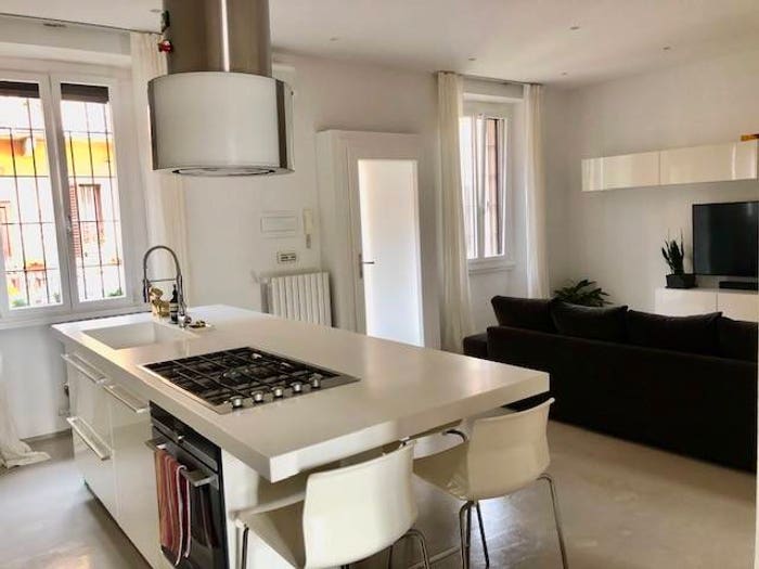 Appartamento trilocale in affitto in Via Giuseppe Giusti, Paolo Sarpi, Milano