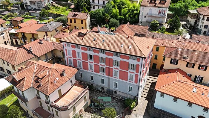 Appartamento bilocale in vendita in Porto Valtravaglia