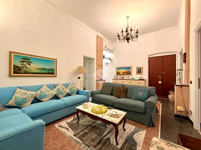 Appartamento con 5 locali in vendita in Corso Torino, Genova