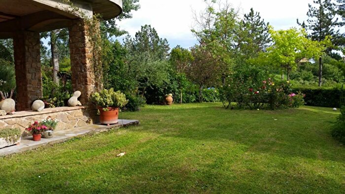 Casa quadrilocale in vendita in Opini, Monteriggioni