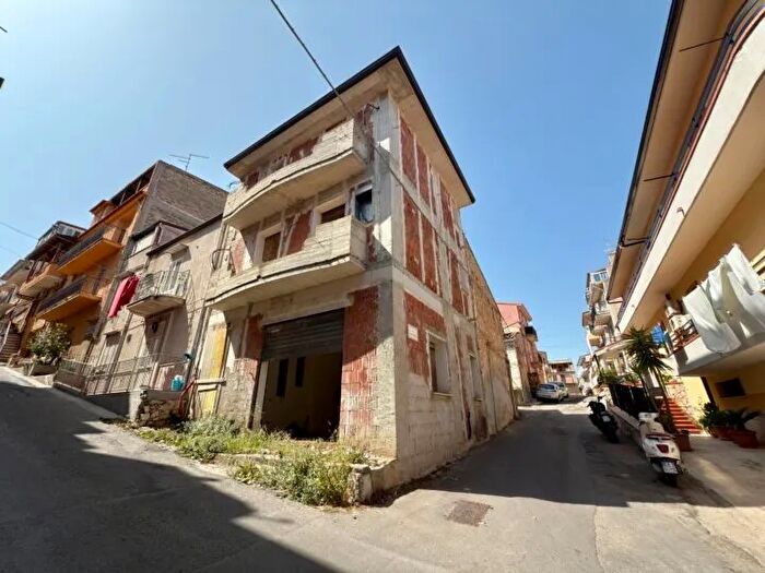Casa con 5 locali in vendita in Via Guardioli Borgetto, Borgetto