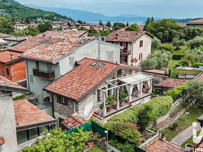 Appartamento trilocale in vendita in Via Regina Margherita, Salo