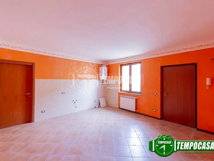 Appartamento trilocale in vendita in Via Umberto I, Cervesina