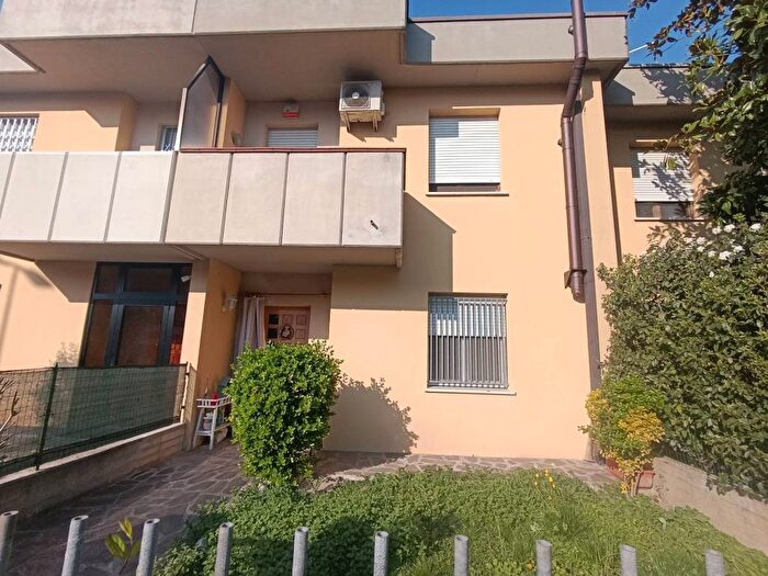 Casa quadrilocale in affitto in Centro, San Possidonio