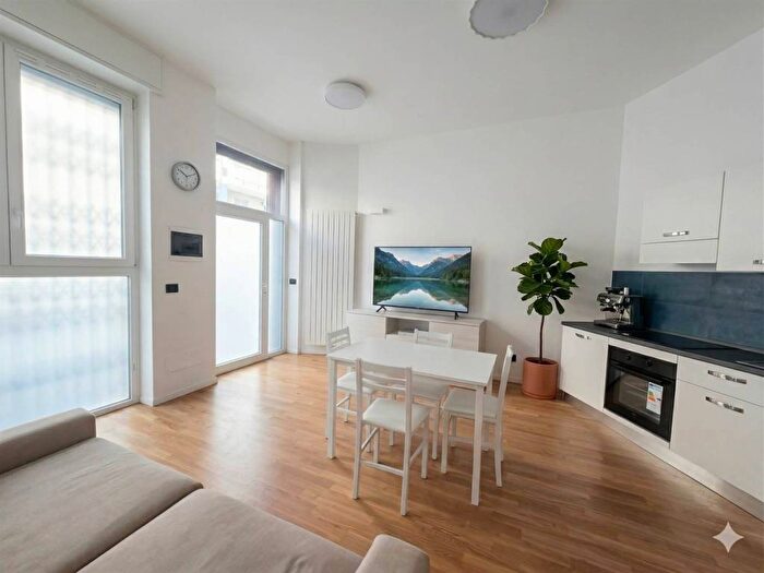 Appartamento bilocale in affitto in via bellinzaghi, Farini, Milano