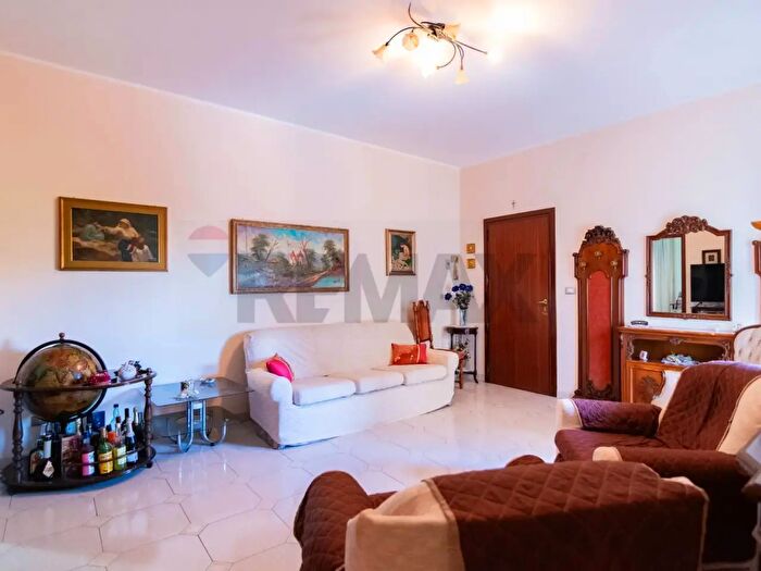 Appartamento quadrilocale in vendita in Aci Catena