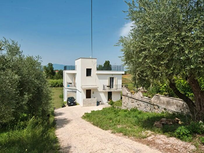 Casa con 5 locali in vendita in Via Scattuccio Codarda, Ferentino
